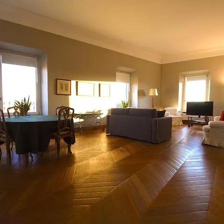 Residenza Maggiore With Panoramic View Daire