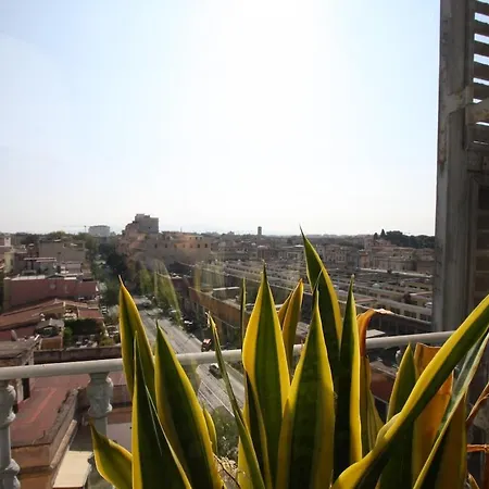 Residenza Maggiore With Panoramic View Daire Roma